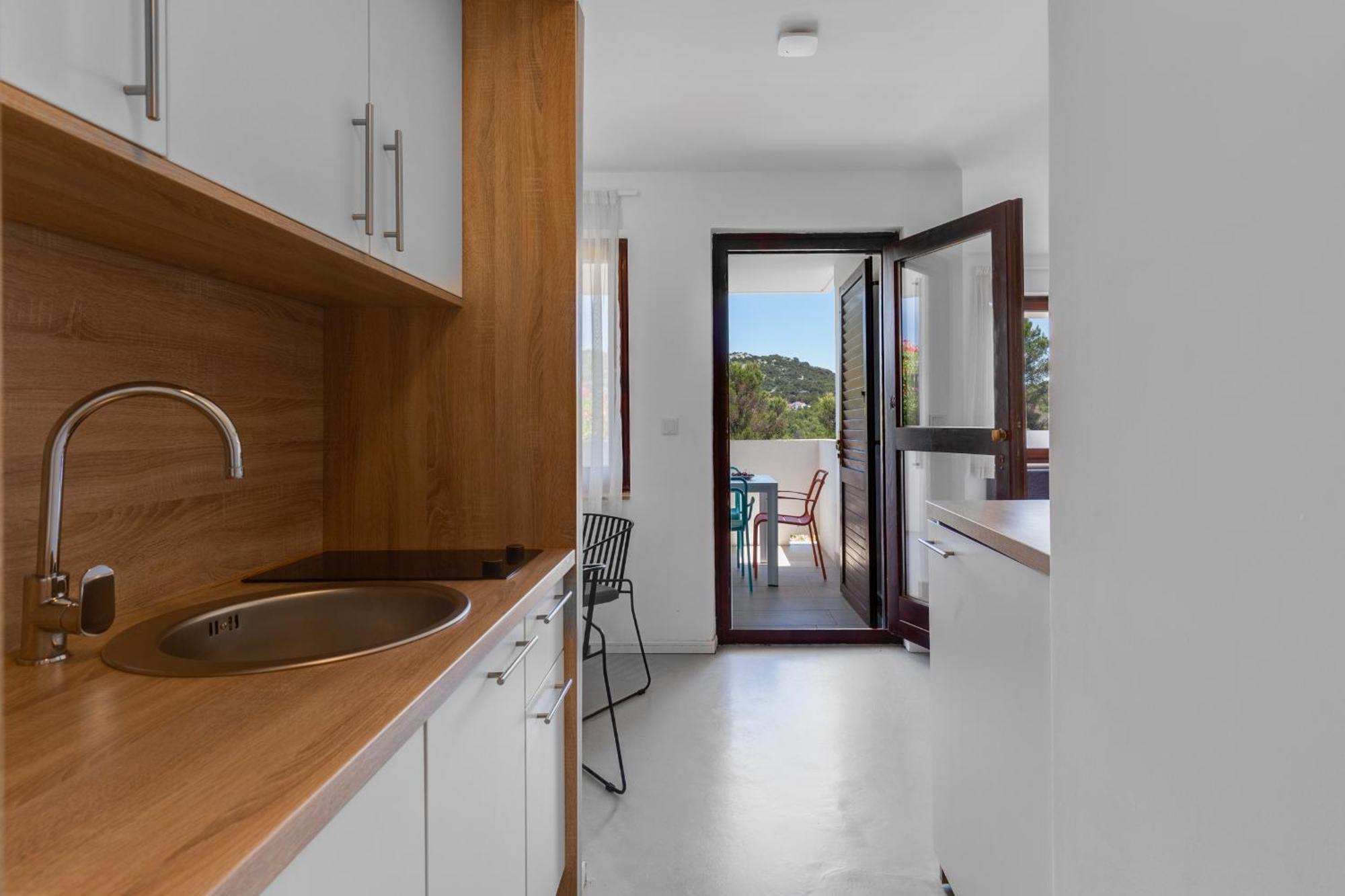 Apartments Jezera Lovisca エクステリア 写真